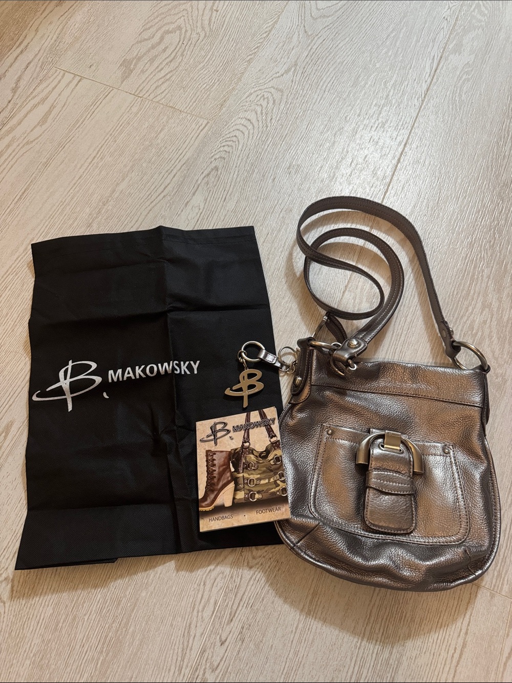 B. Makowski Metallic Silver/Bronze 💯  Leather Crossbody Bag